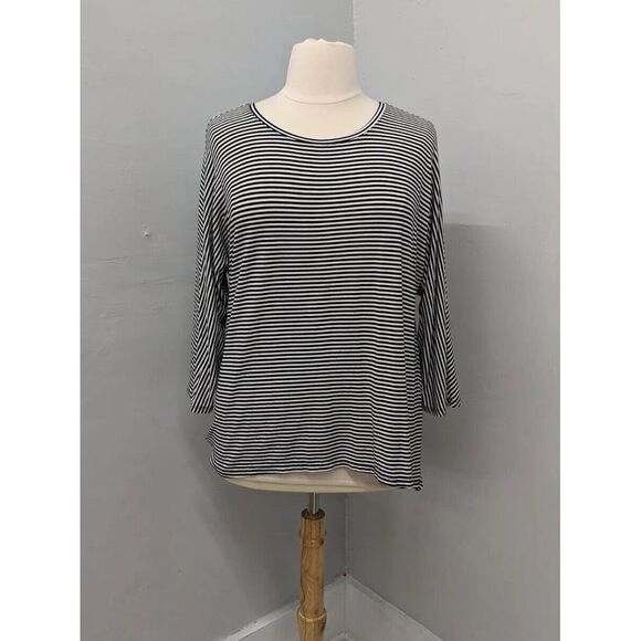 Chico's Tunic Top Knit Pullover Black White Stripe V-Neck Round Hem Size 3 US XL - Picture 1 of 14